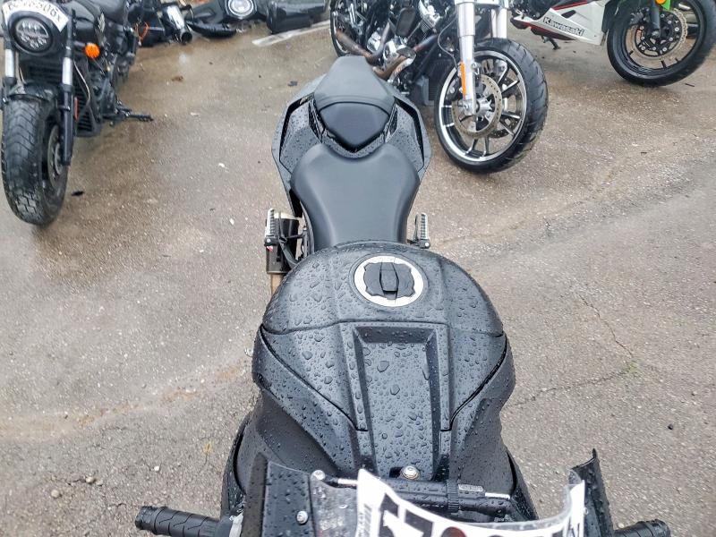 2025 Kawasaki ZX1002 L