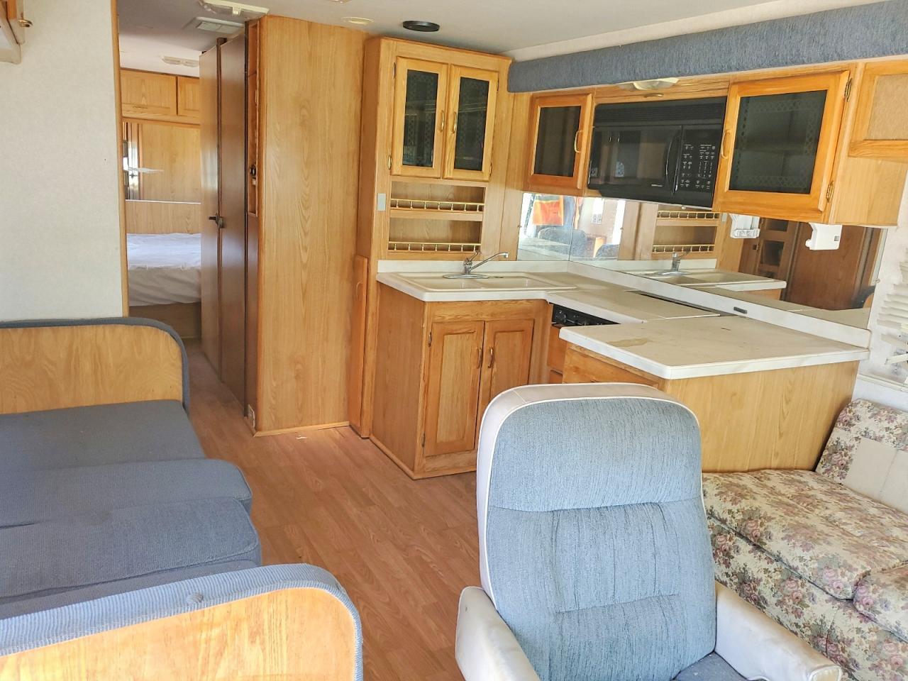 1999 Ford F550 Super Duty RV