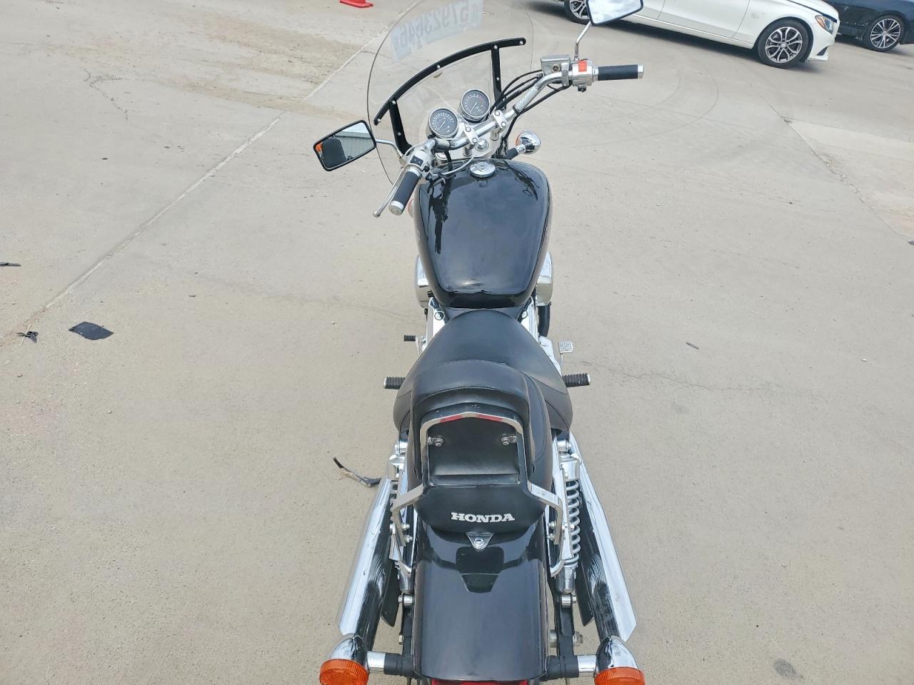 2001 Honda VF750 C