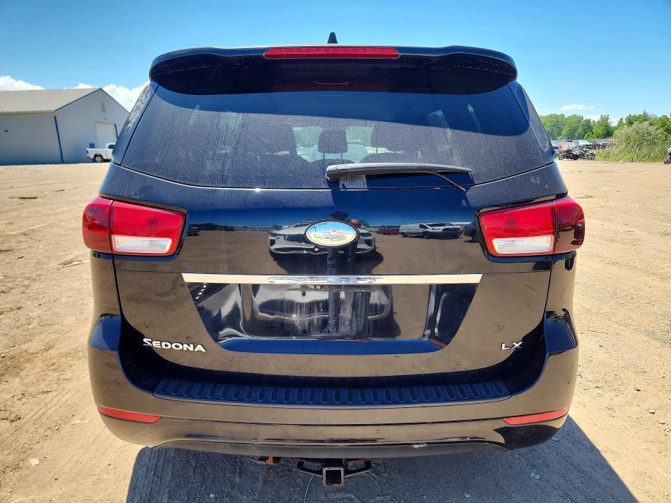 2015 KIA Sedona lx