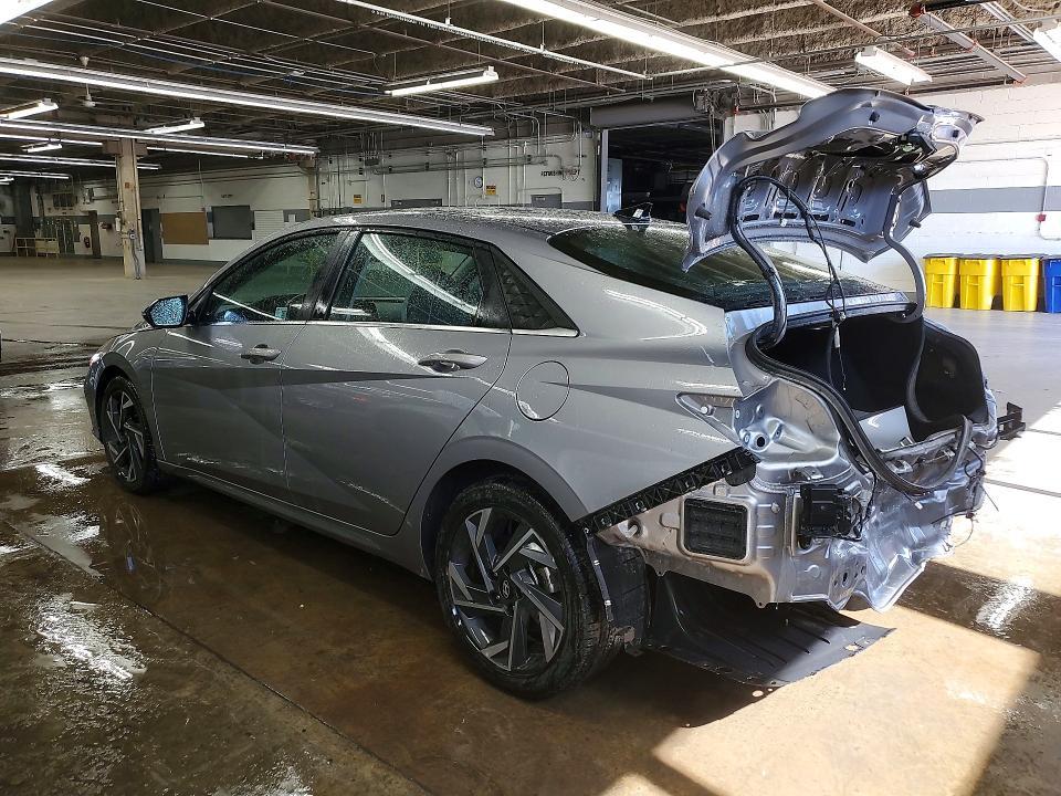 2025 Hyundai Elantra Limited