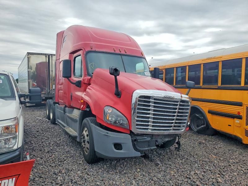 2015 Freightliner Cascadia Semi Truck