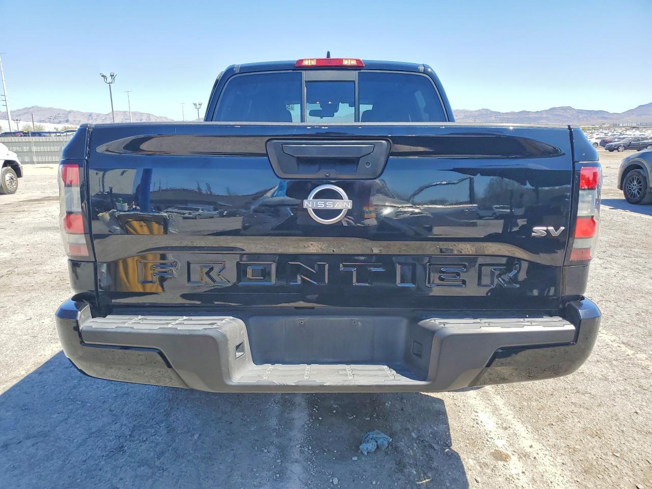 2022 Nissan Frontier SV