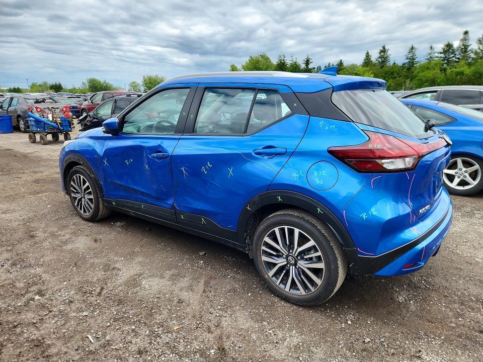 2021 Nissan Kicks sv