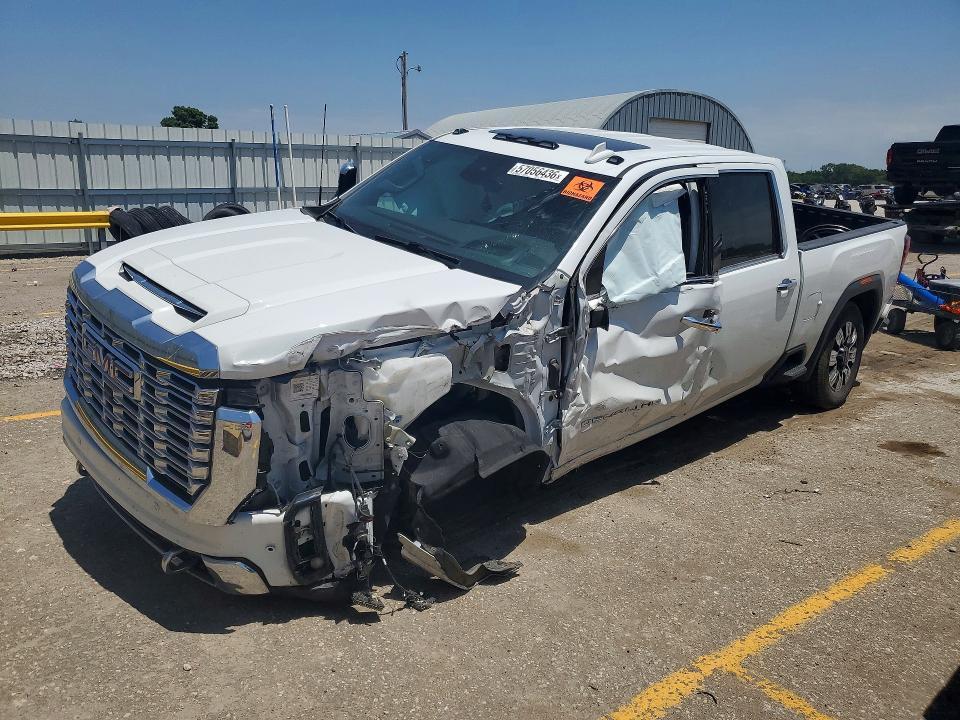 2024 GMC Sierra K2500 Denali