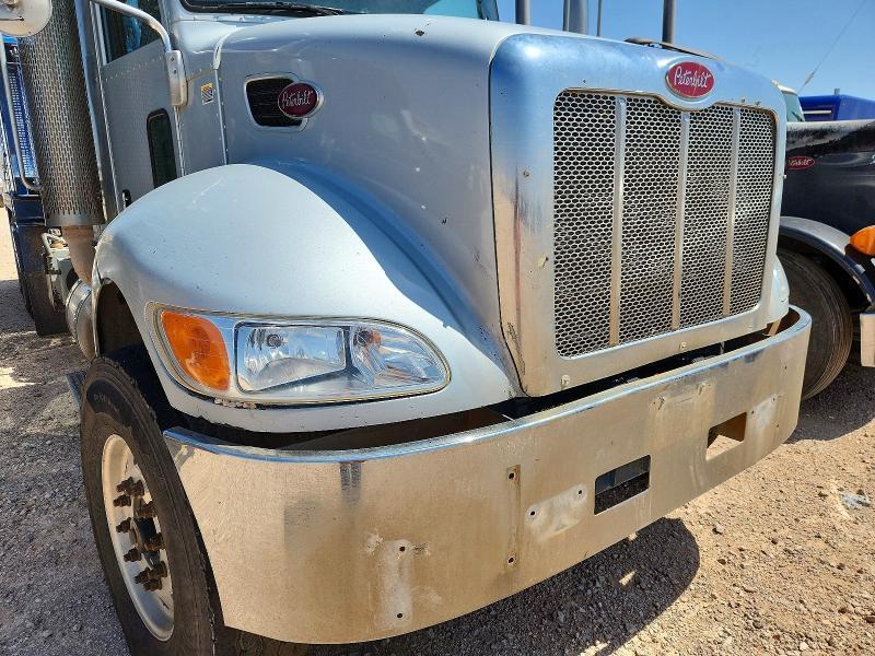 2015 Peterbilt 348 Fuel Truck
