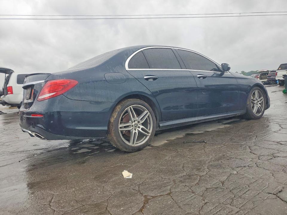2017 Mercedes-Benz E 300