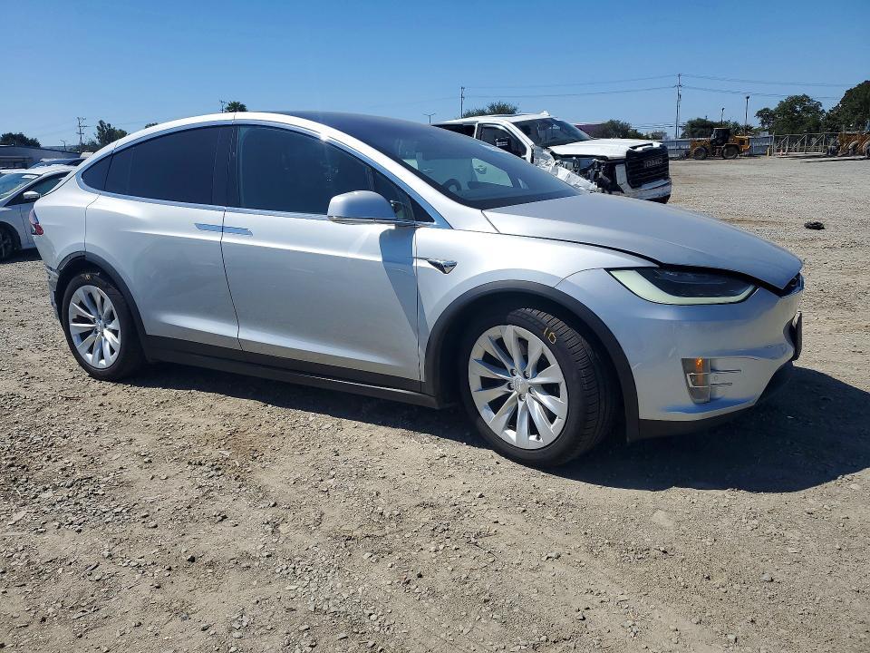 2017 Tesla Model x
