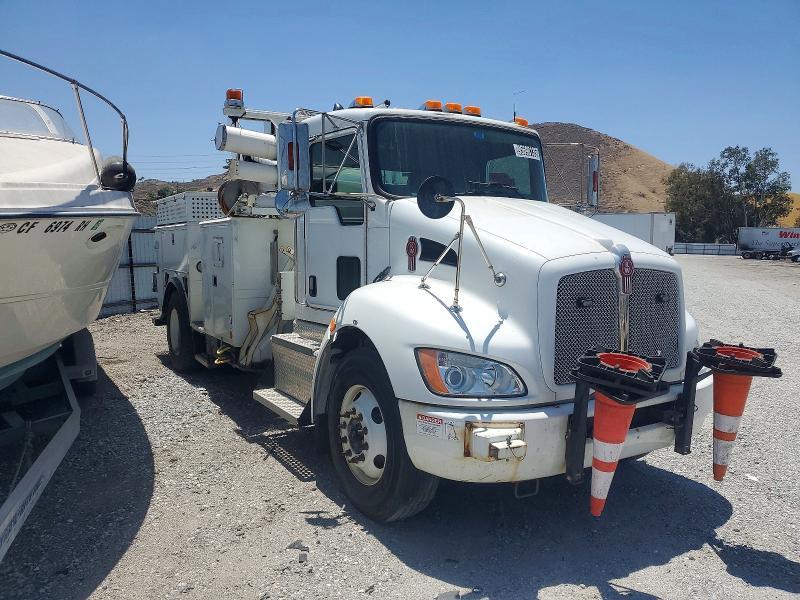 2017 Kenworth T300 Utility / Service Truck