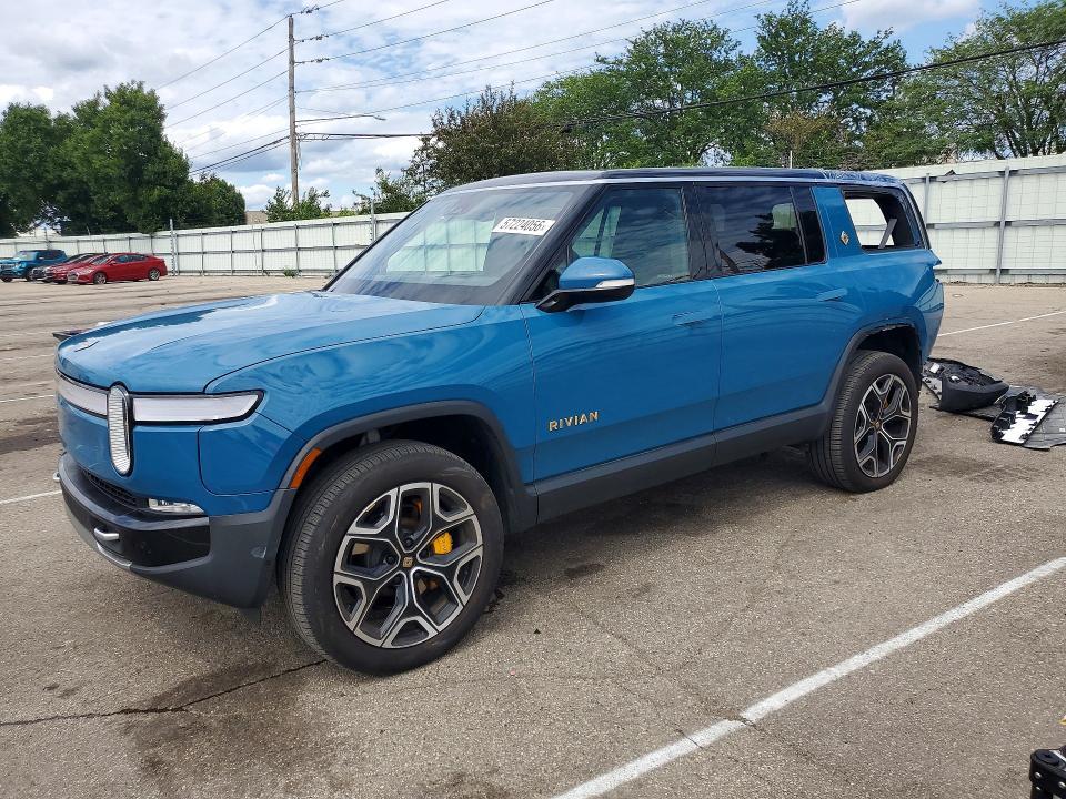 2024 Rivian R1S Adventure