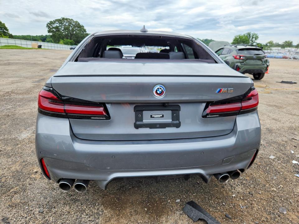 2023 BMW M5
