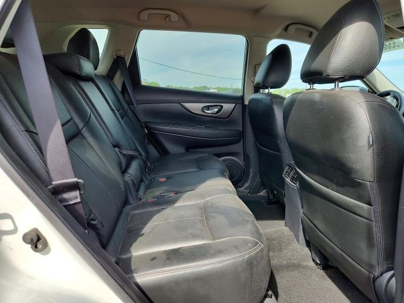 2016 Nissan Rogue sv