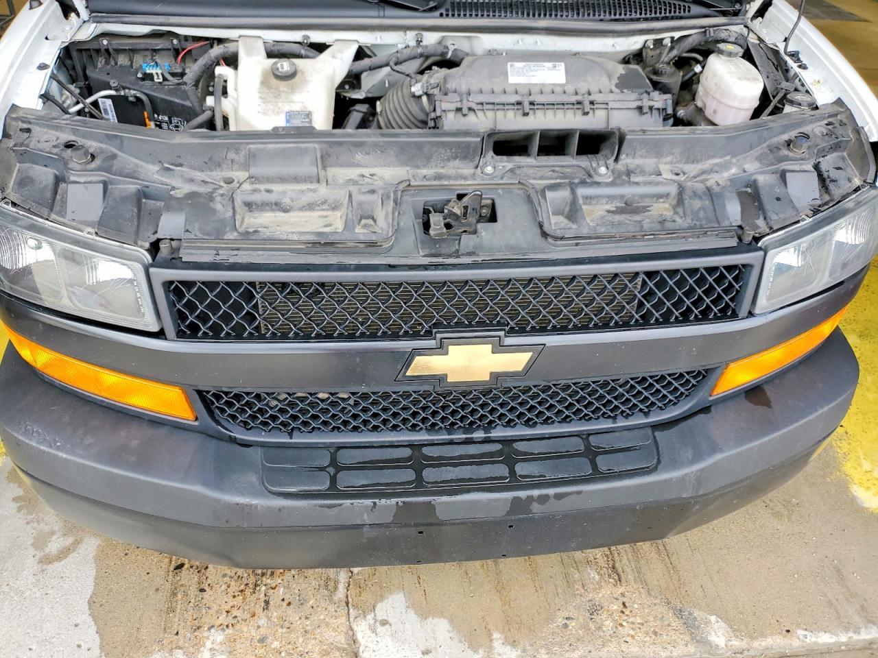 2024 Chevrolet Express G3500 LS