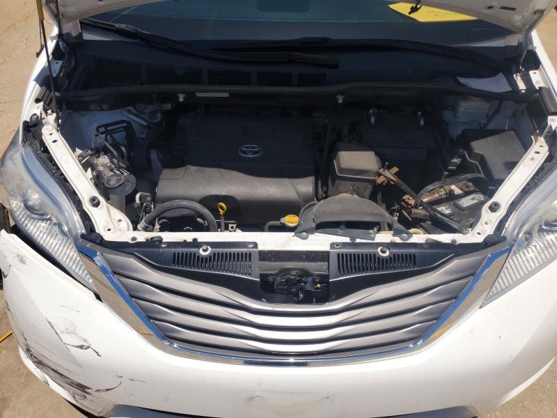 2011 Toyota Sienna xle 8-passenger