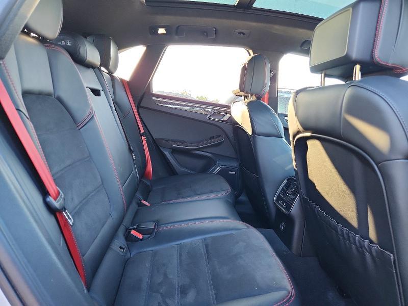 2023 Porsche Macan gts