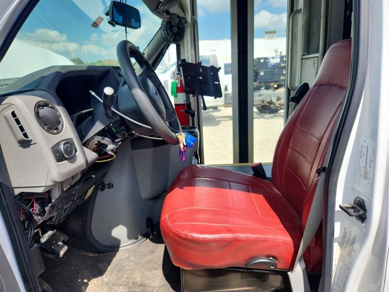 2021 Ford E350 Shuttle Bus
