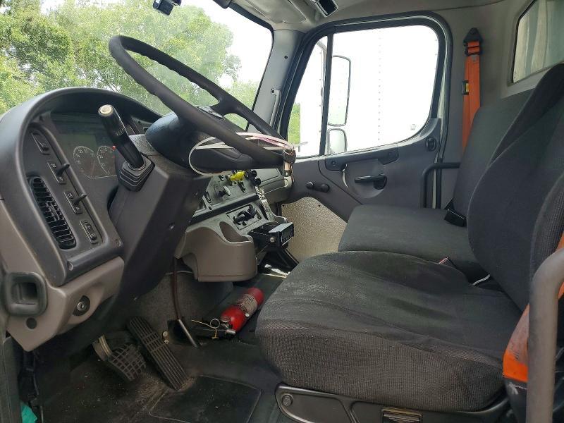 2016 Frht - Freightliner M2 106 Medium Duty