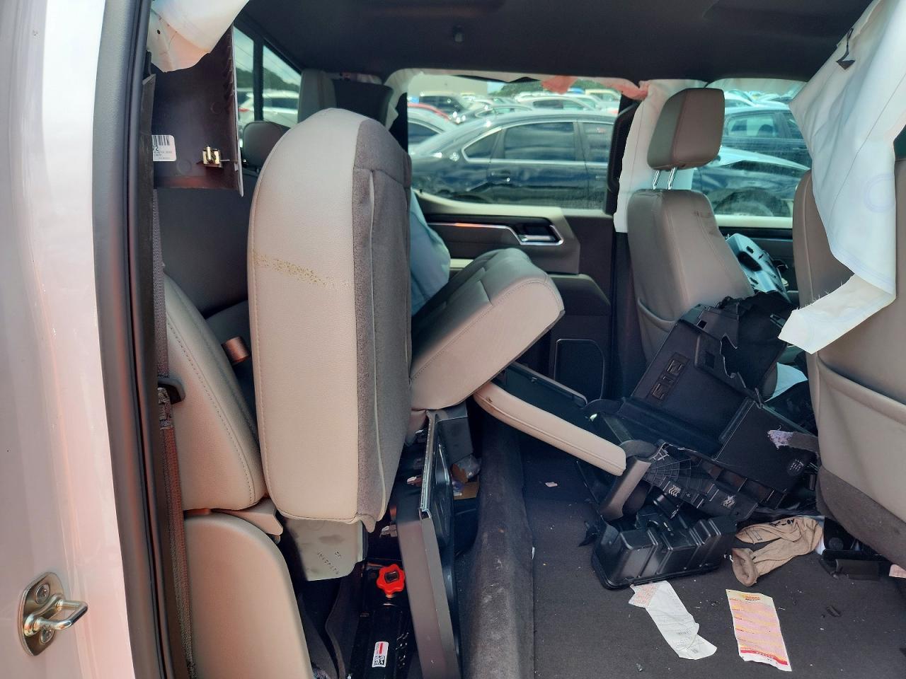 2025 GMC Sierra K1500 SLT