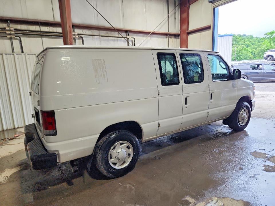 2013 Ford Econoline E250 van
