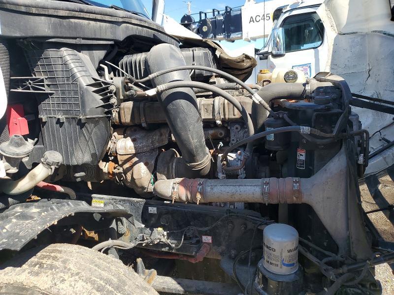 2019 Freightliner Cascadia 126