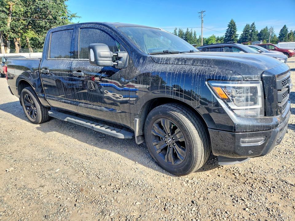 2024 Nissan Titan SV