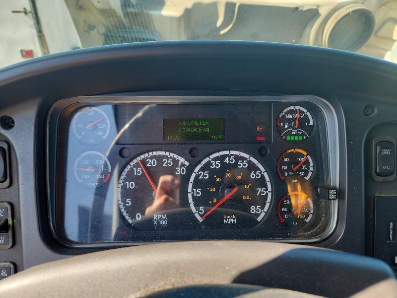 2017 Freightliner Business Class M2 Flatbed Truck