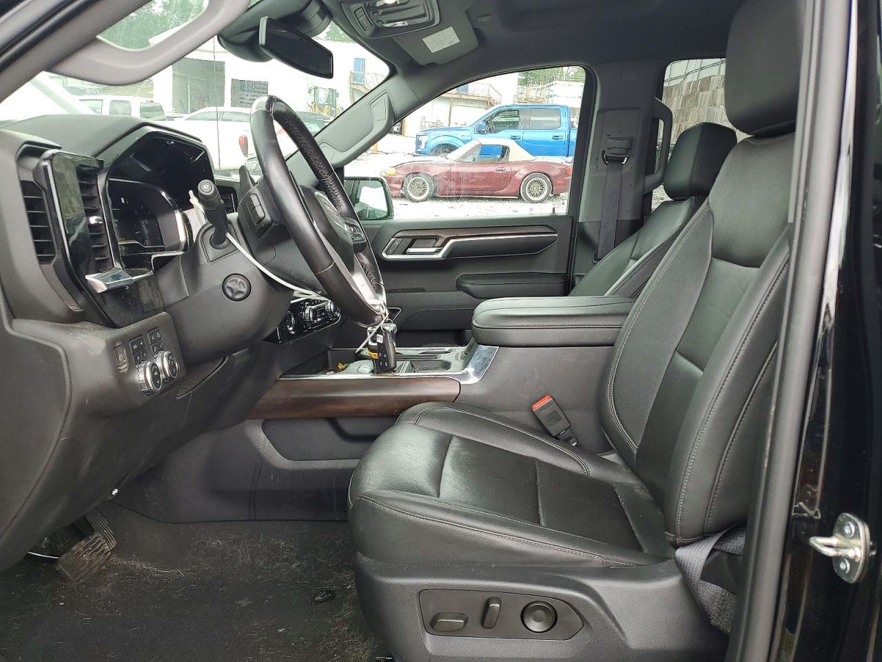 2023 GMC Sierra K1500 SLT