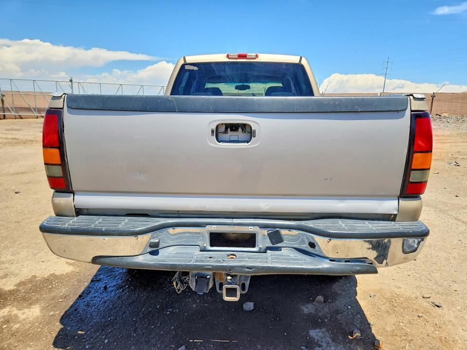 2004 GMC Sierra C2500 Crew Cab