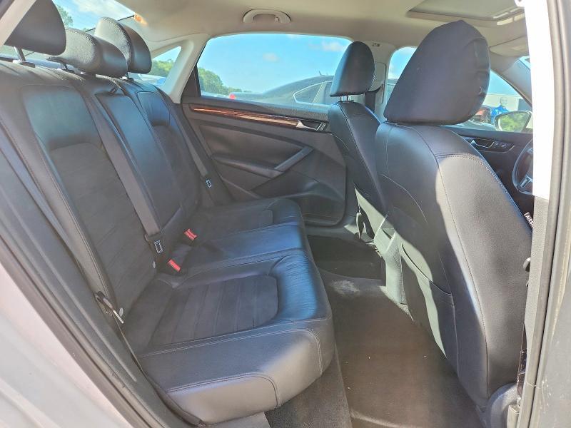 2012 Volkswagen Passat sel