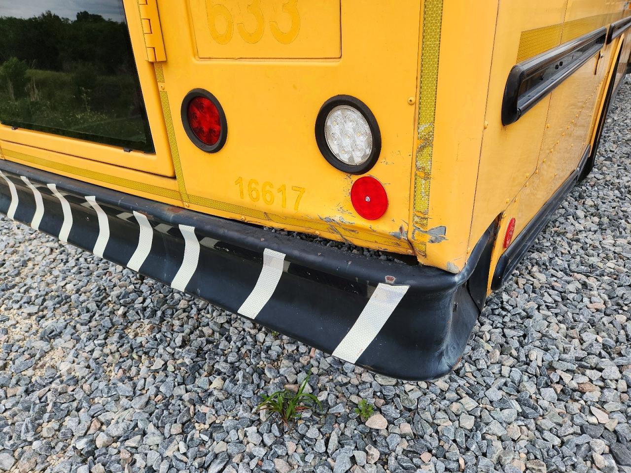 2009 Thomas SAF-T-LINER C2-School Bus