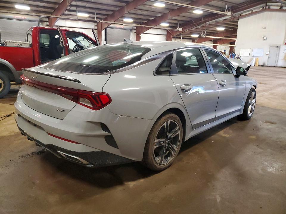 2022 KIA K5 gt Line