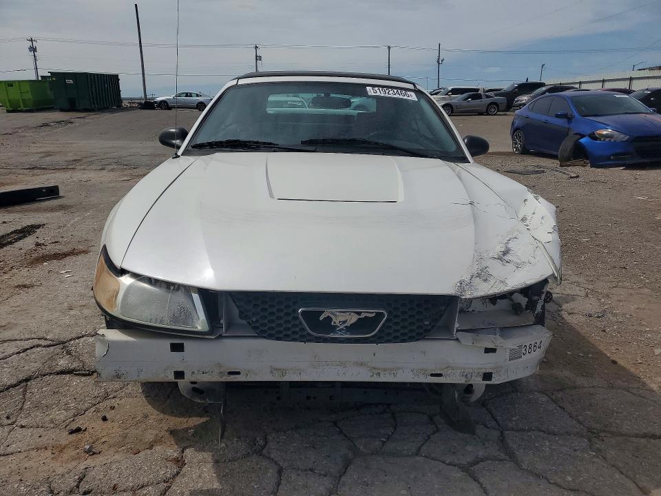 2004 Ford Mustang