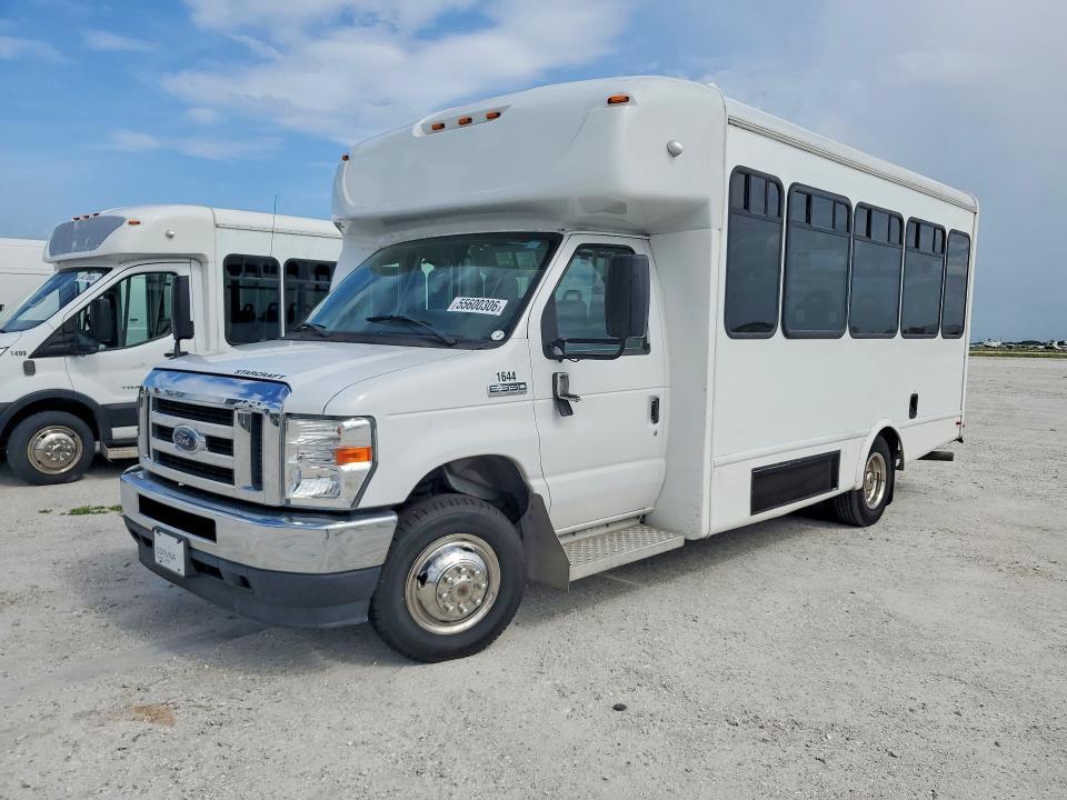 2021 Ford Econoline E350 Super Duty Cutaway Van