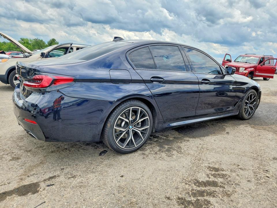2021 BMW 530 xi