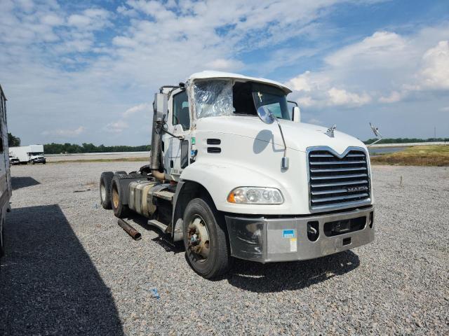 2017 Mack 600 CXU600