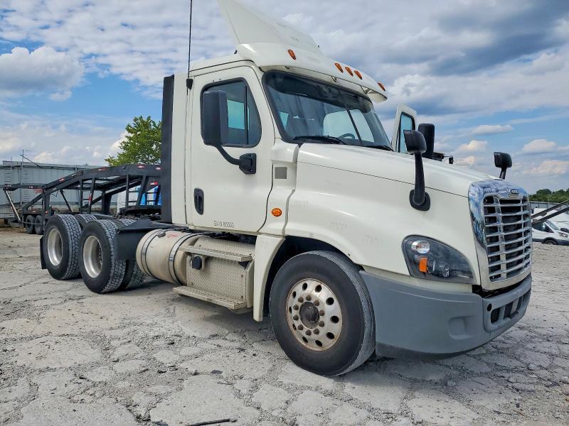 2018 Freightliner Cascadia 125 Semi Truck