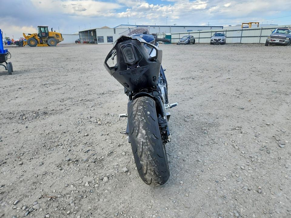 2025 Cf Moto 675SS