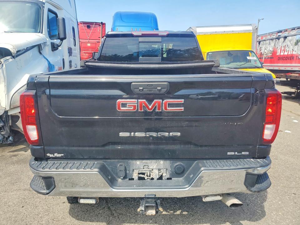 2022 GMC Sierra K2500 sle