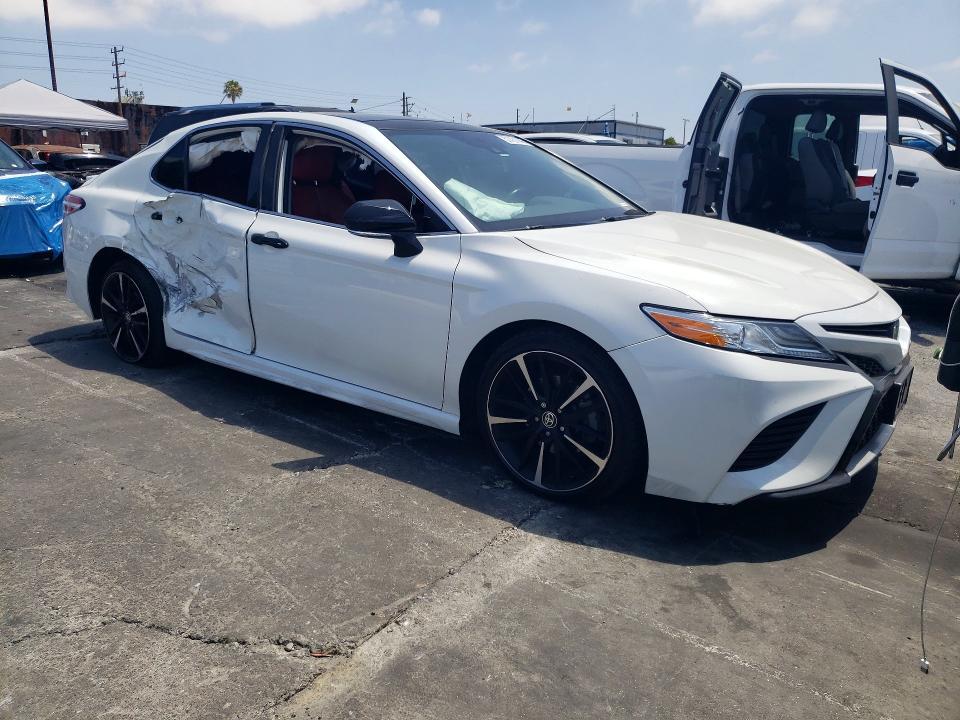 2020 Toyota Camry xse V6