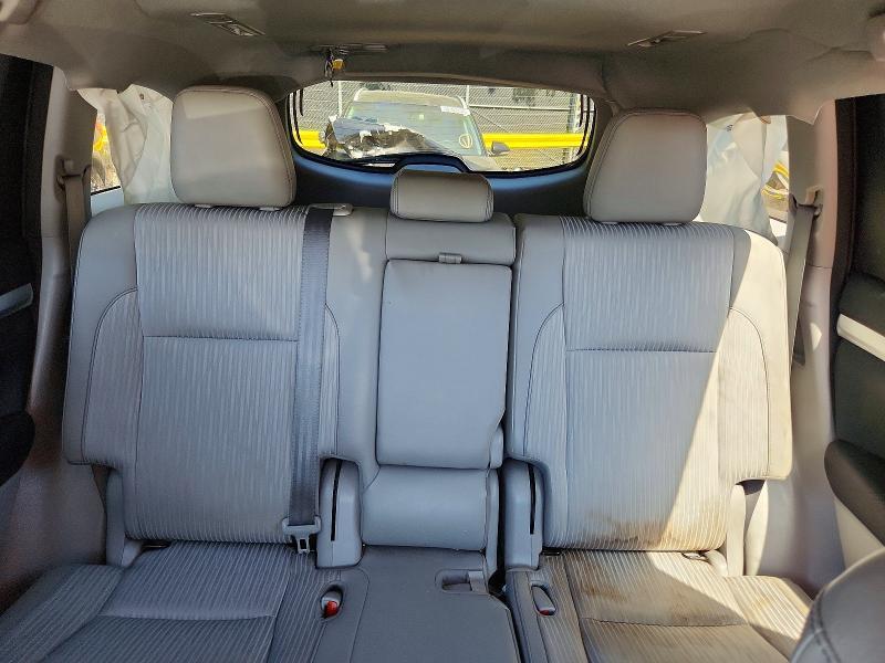 2017 Toyota Highlander le Plus