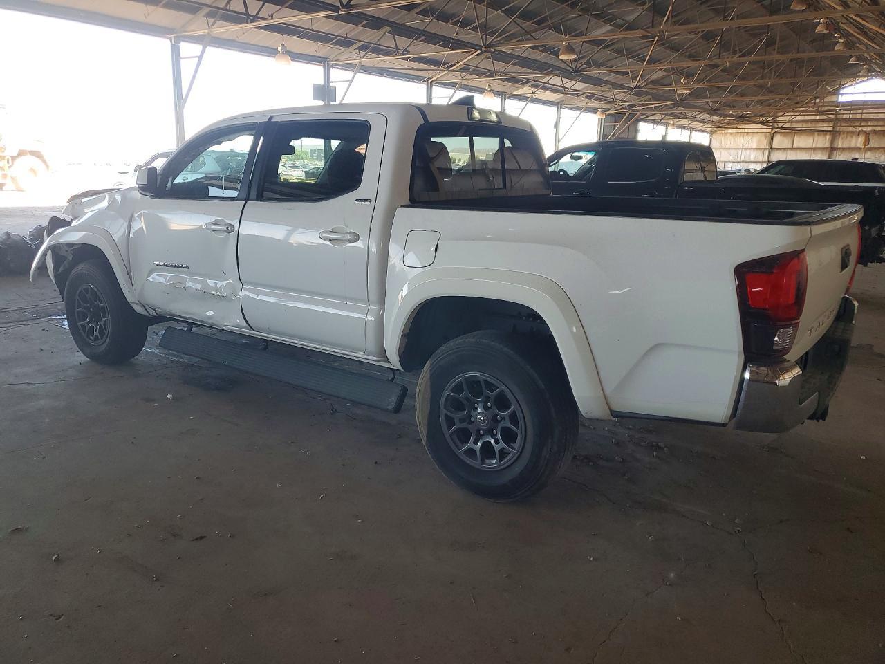 2018 Toyota Tacoma SR5 V6