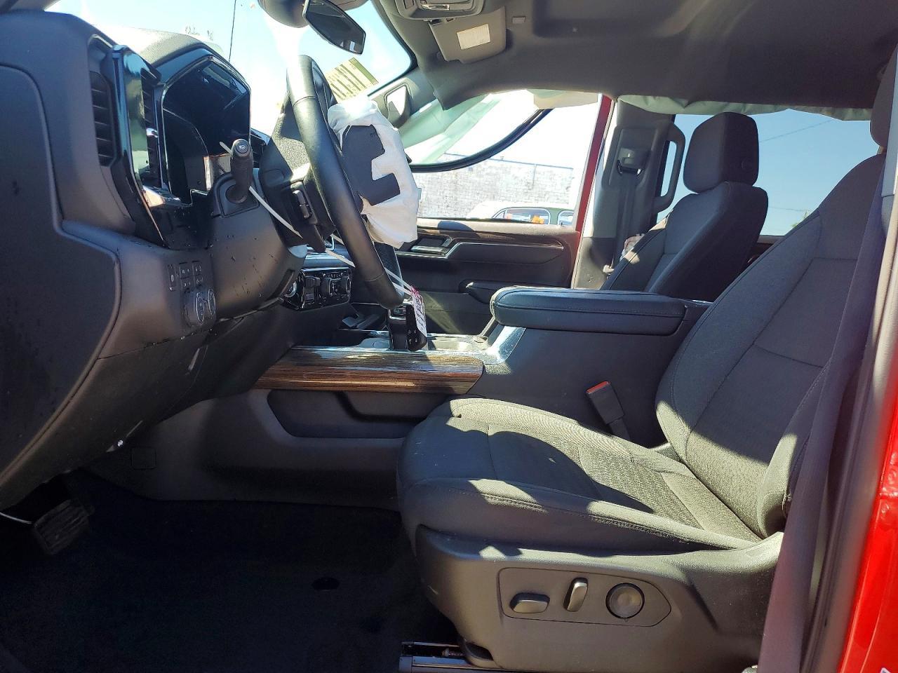 2025 Chevrolet Silverado K1500 LT