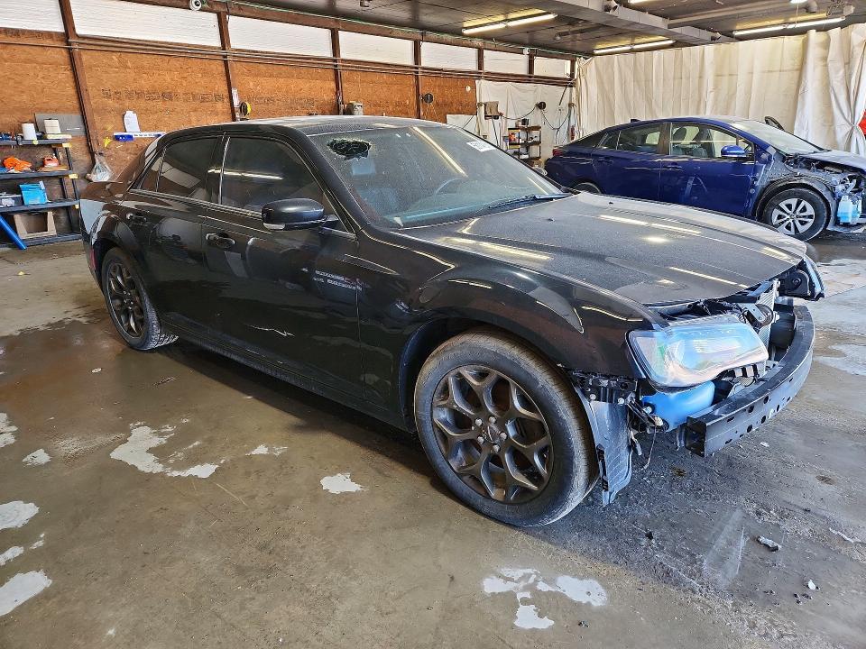 2016 Chrysler 300 s