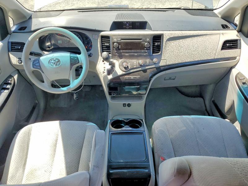 2012 Toyota Sienna le