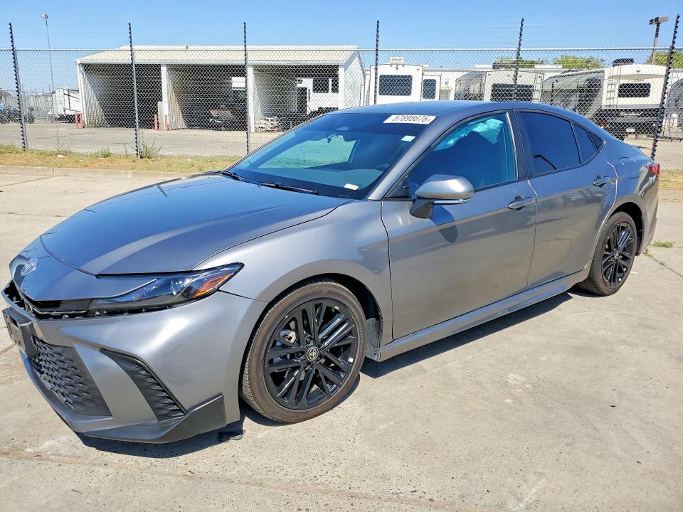 2025 Toyota Camry se