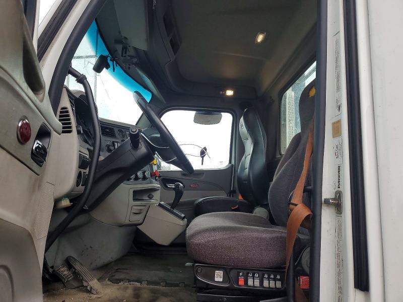 2018 Peterbilt 579 Semi Truck