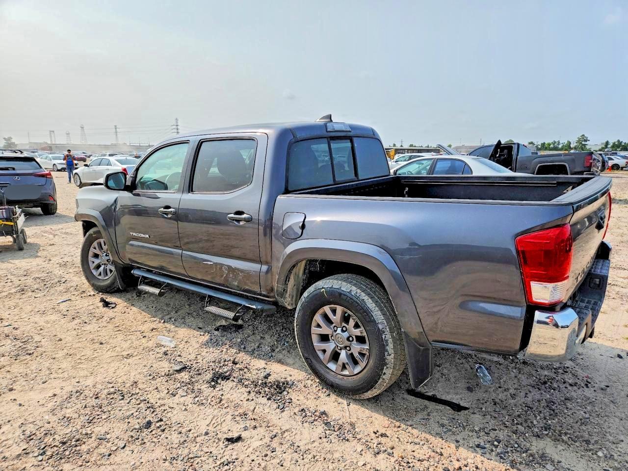 2017 Toyota Tacoma SR5 V6