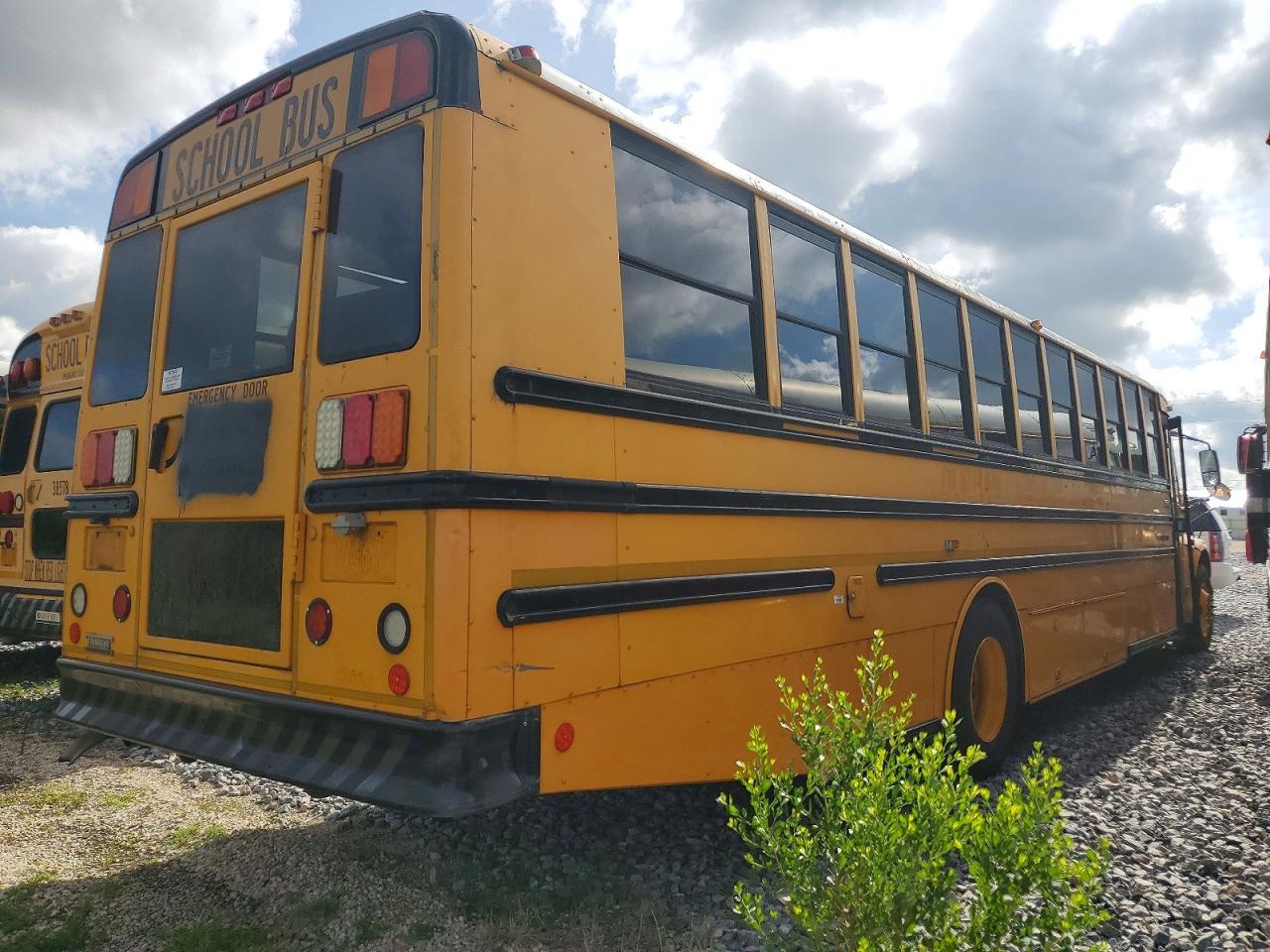 2010 Thomas SAF-T-LINER C2-School Bus