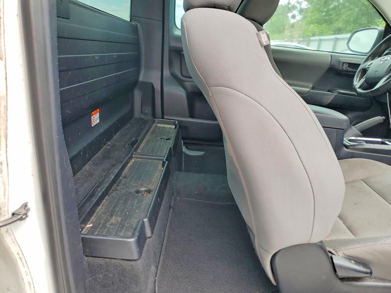 2017 Toyota Tacoma SR