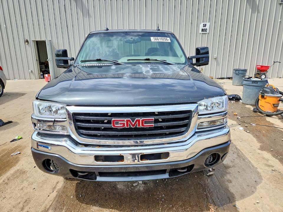2004 GMC New Sierra K1500